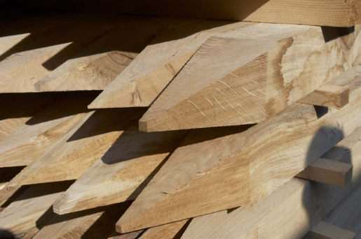 Besäumen, Hobeln - Lerchholz AG Grünenmatt