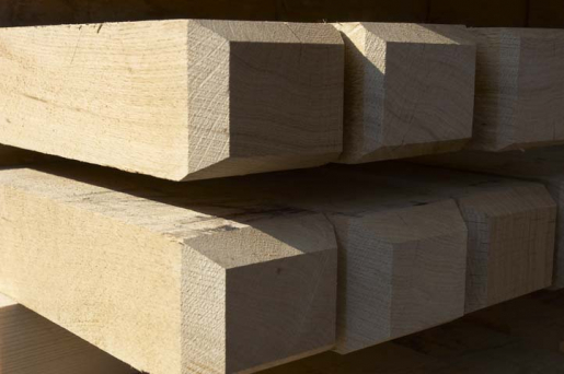 Besäumen, Hobeln - Lerchholz AG Grünenmatt